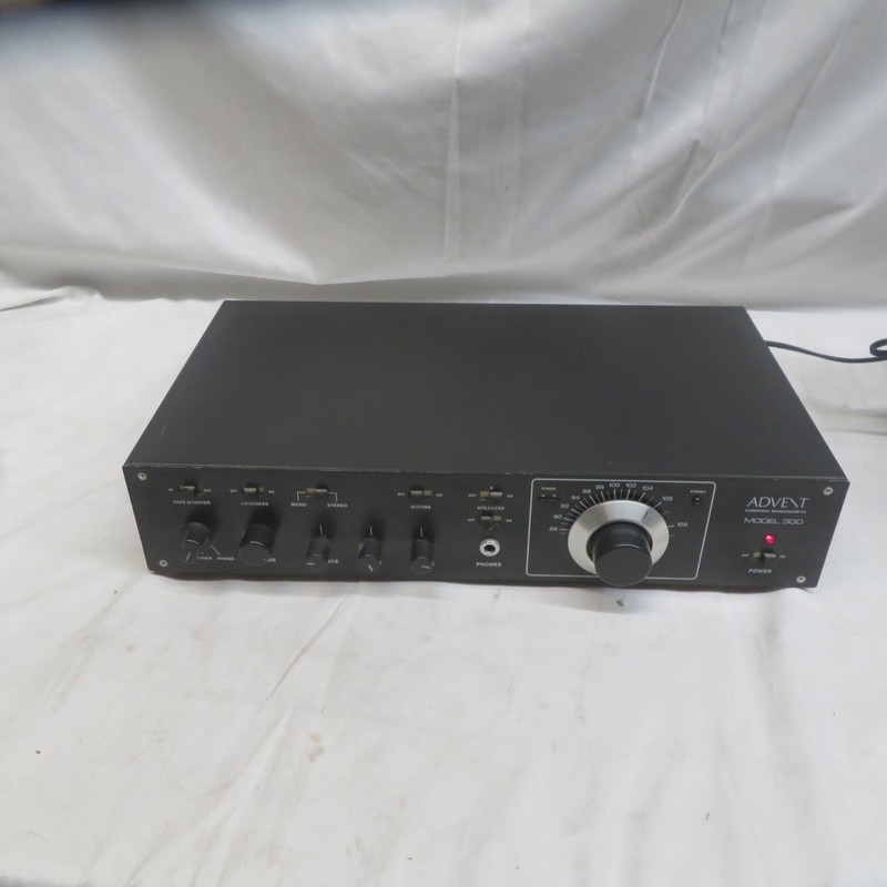 Vintage Advent Model 300 FM Stereo Receiver
