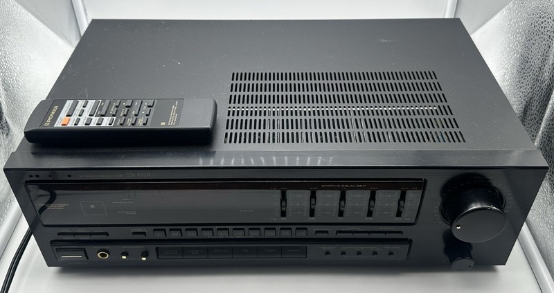 Pioneer SX-251R Stereo AM/FM Receiver 5 Band EQ & Phono 50W/CH W/Remote – Tested