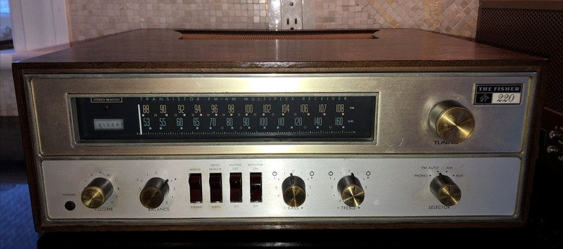 The Fisher 220 AM/FM Stereo Receiver Perfect Working Condition
