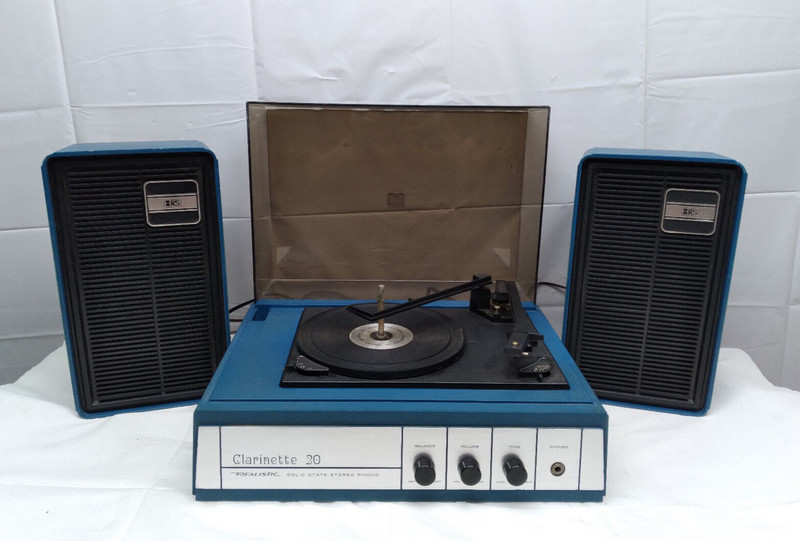 Blue Realistic Clarinette 20 Turntable/Record Player with Speakers
