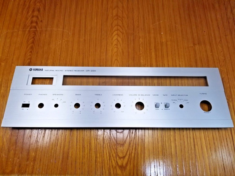 YAMAHA Natural SOUND Stereo Receiver CR-220 Front Face