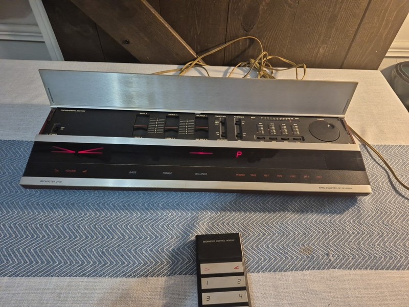 Bang & Olufsen Beomaster 2400 Amplifier Receiver T2902 + Remote & Cord*read* gallery