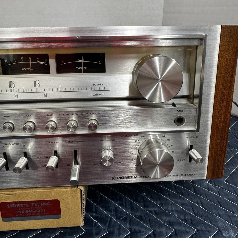 PIONEER SX-980 VINTAGE AM/FM STEREO RECEIVER - SERVICED - CLEANED - TESTED gallery