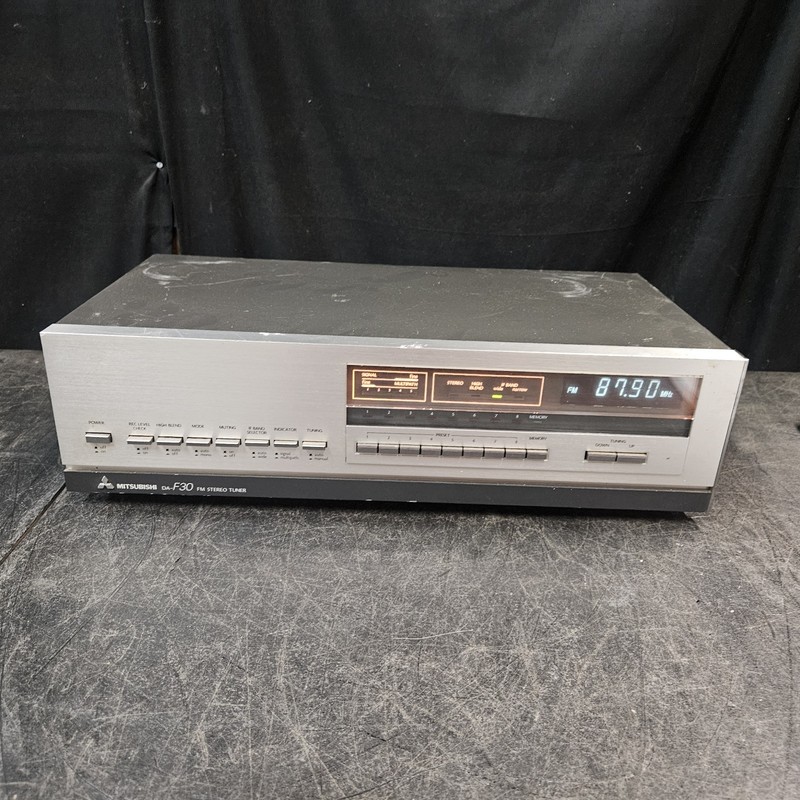Mitsubishi FM Stereo Tuner DA-F30 TESTED & WORKING
