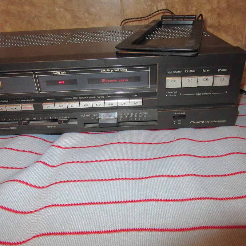 Technics SA-919 Quartz Lock 16 Channel Random AM/FM Stereo Receiver gallery