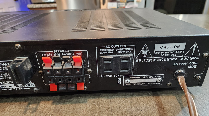 Akai AA-A25 AM/FM Stereo Receiver Vintage Audio with Touch Volume Control Works! gallery