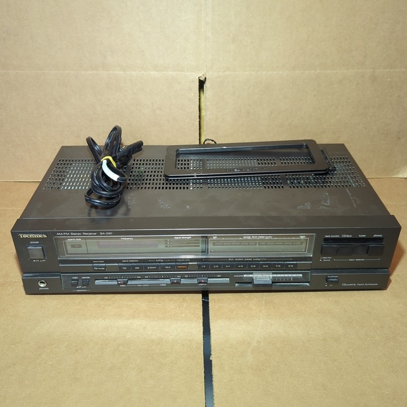 Technics SA-290 Quartz Synthesizer AM/FM Stereo Receiver w/Antenna - Tested