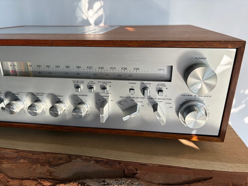 Vintage Yamaha CR-1020 AM/FM Natural Sound Receiver nicknamed (Awesome Sound) gallery