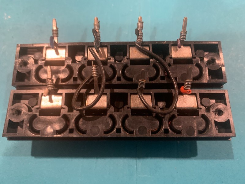 Pioneer SX-590 Stereo Receiver Parting Out - Speaker Jack Assembly gallery
