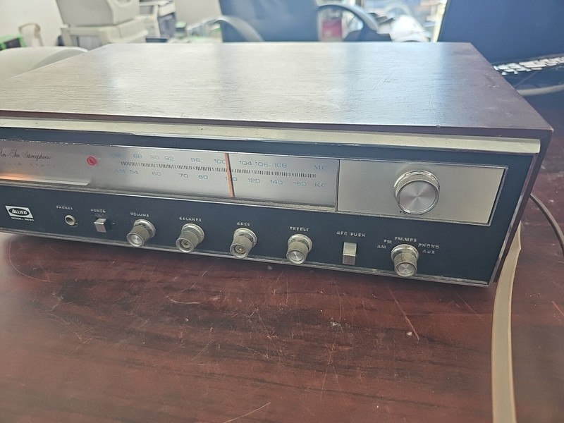 ALLIED Model 2690 Solid State Stereophonic Receiver AM/FM gallery