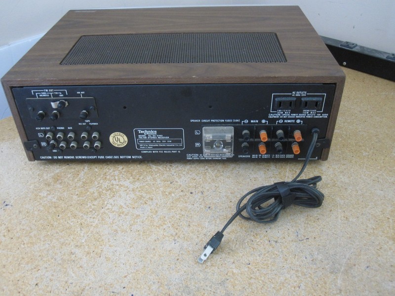 Technics SA-5160 FM/AM Stereo Receiver - For Parts - Powers on and Plays Sound gallery