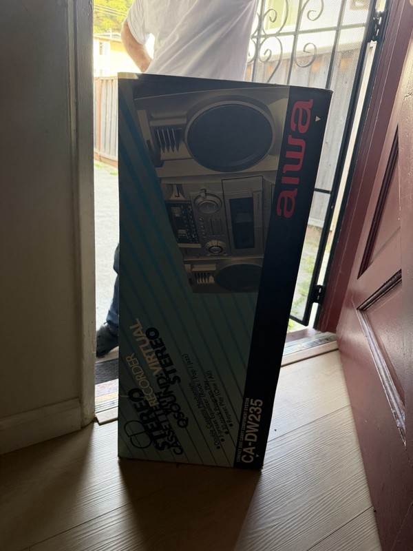 Aiwa Cassete Stereo System gallery