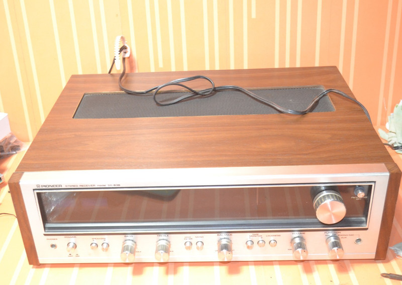 Vintage Pioneer SX-636 Vintage Stereo Receiver Part: set of 35v6800uF Capacitors gallery