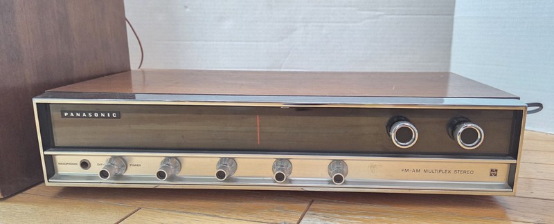 Panasonic RE-7670 Multiplex AM FM Stereo Radio Made In Japan VG TESTED gallery
