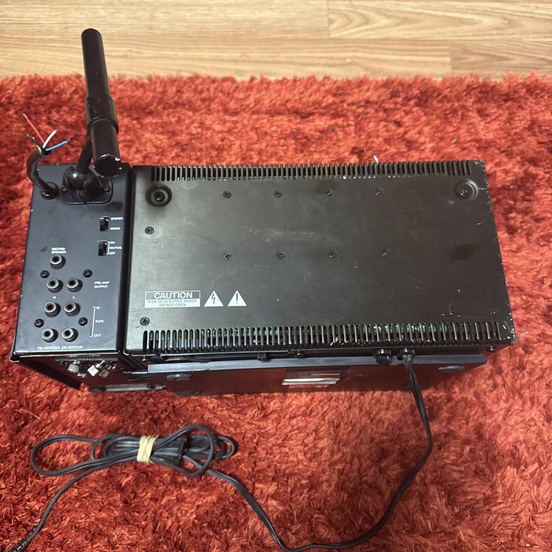 Vintage Proton Model 300 Vintage AM/FM Stereo Tuner Receiver Radio *PARTS/REPAIR gallery