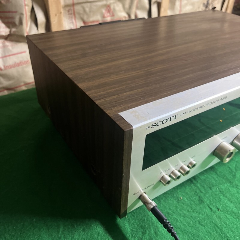Vintage 1970s Silverface H.H. SCOTT R31S Stereo Receiver gallery