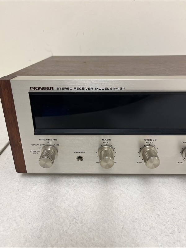 Vintage Pioneer SX-424, 12W AM/FM Stereo Receiver, Nice Shape. gallery