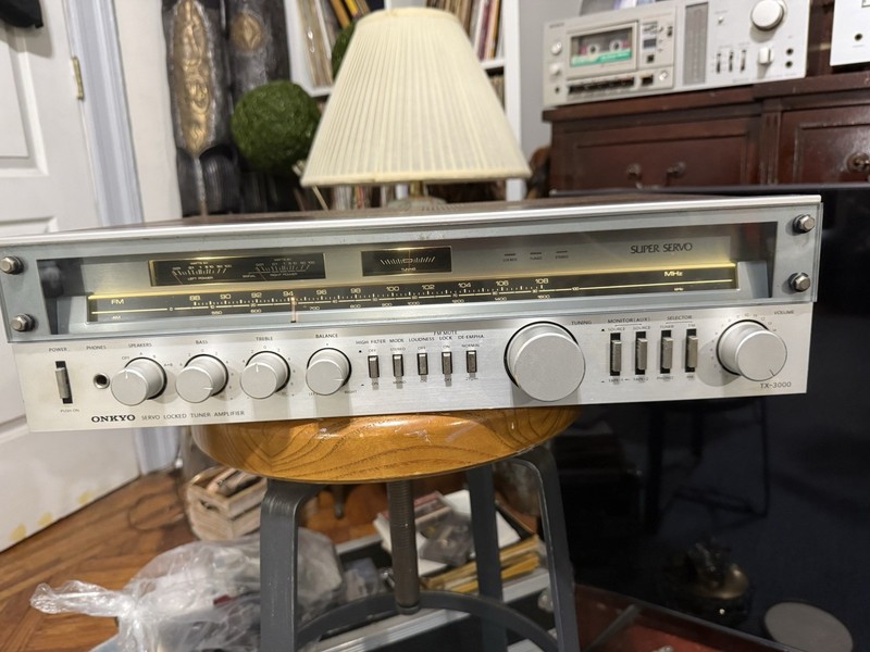 Vintage Onkyo TX-3000 Stereo Receiver (As Is For Parts) Lights Up, But Untested