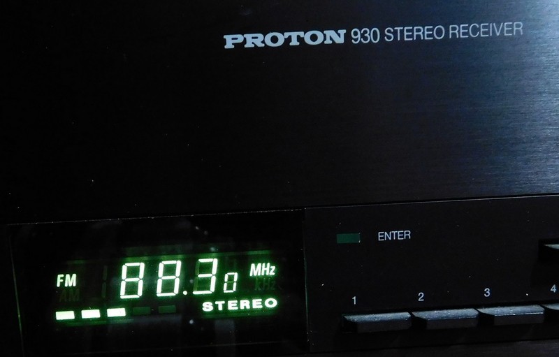 Proton 930 AM/FM Stereo Receiver 30 WPC NAD gallery