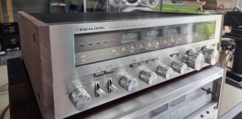 Realistic STA-2080 Vintage AM/FM Stereo Receiver Silver Face Wood Case gallery