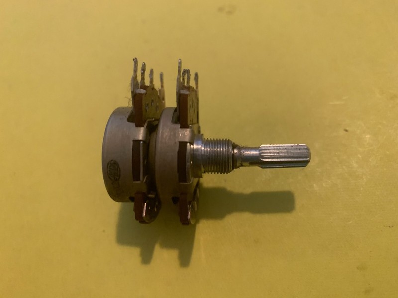 Pioneer SX-650 Stereo Receiver Parting Out - Bass Potentiometer ACV-159 gallery