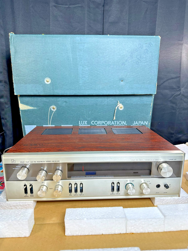 LUXMAN 600 Solid State Amp Stereo Receiver – Model R-600 – MINT CONDITION