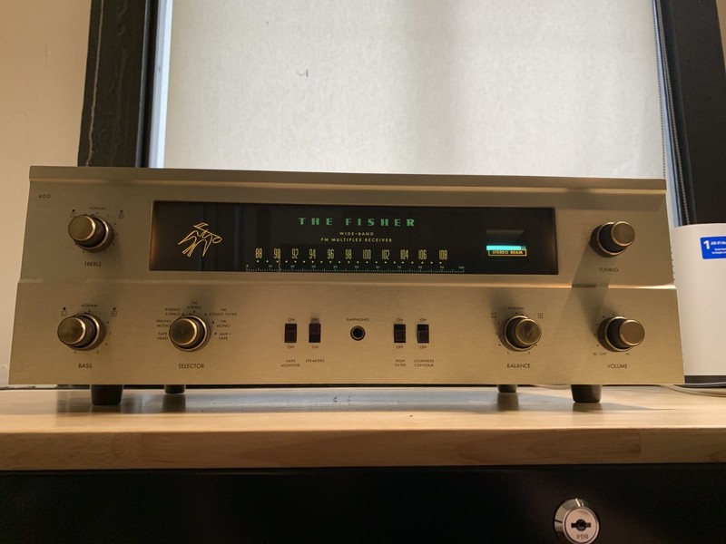 Fisher 400 stereo tube FM receiver in excellent cosmetic condition