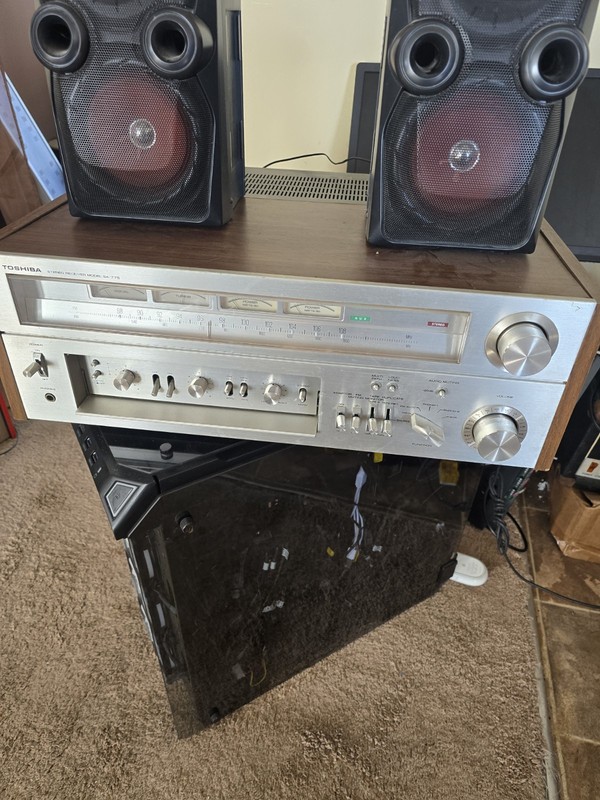 TOSHIBA Vintage Stereo Receiver Model SA-775 gallery