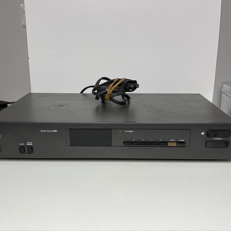 NAD Stereo AM/FM Tuner 4130 WORKS
