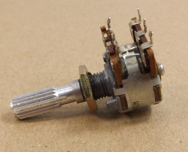 Yamaha Receiver CR-1040 Bass Pot Potentiometer 20K Original