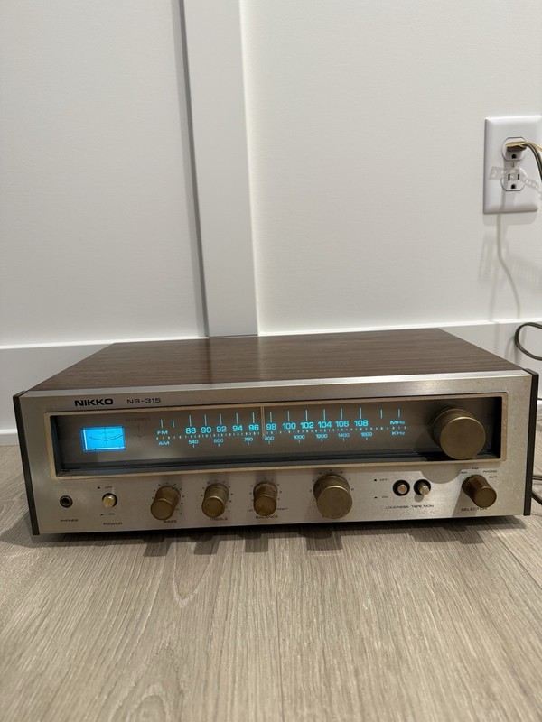Vintage Nikko NR-315 AM/FM Stereo Receiver - Tested & Working - Silver Face