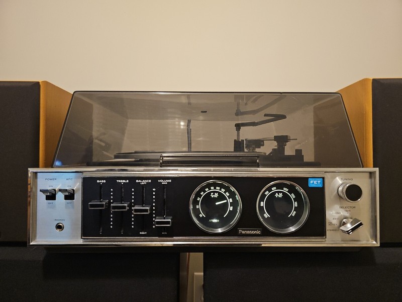PANASONIC SD-85 Stereo Record Player AM/FM Receiver Music Center Vintage