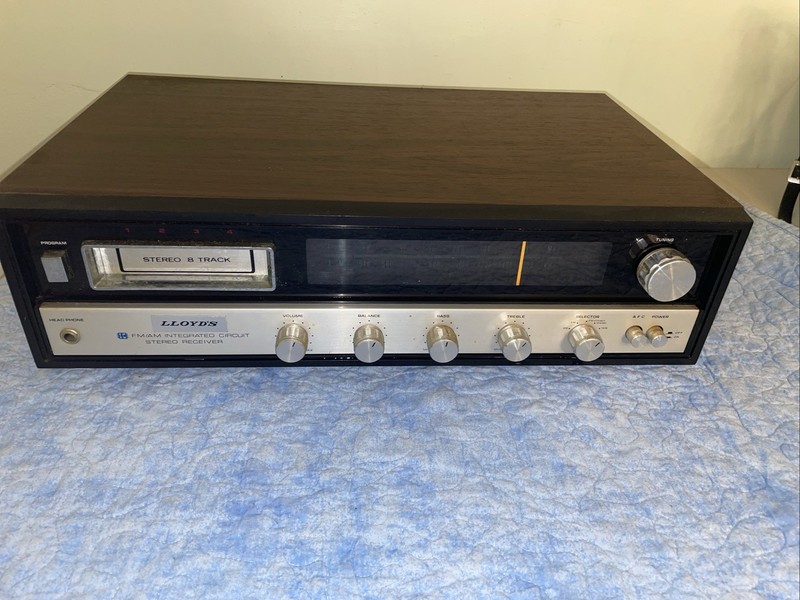 LLOYD's AM-FM Stereo Multiplex Receiver 8 Track Player Powers On gallery