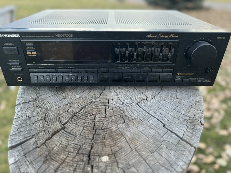 Vintage 1980s ’88 MADE IN JAPAN w/Phono w/Graphic Equalizer 125 Watts! .005% THD