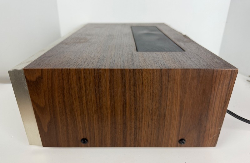 KLH RESEARCH - MODEL 52 - AM/FM STEREO RECEIVER - AS IS gallery