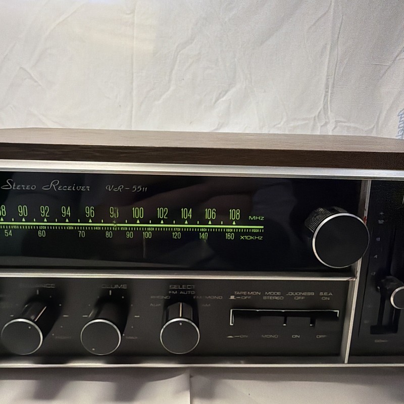 Intake JVC VR 5511 Fm/Am Stereo Receiver 1970s Black/brown gallery