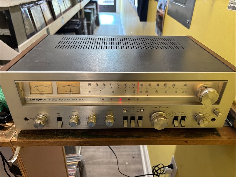 LAFAYETTE VINTAGE LR-5555A 55 WATT 8 OHM AM FM STEREO RECEIVER AMPLIFIER