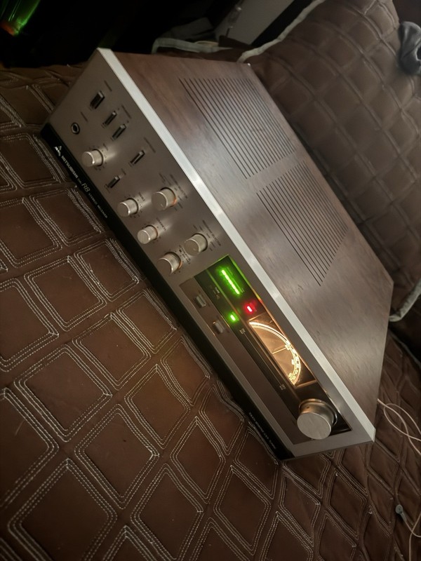 1980 Mitsubishi DA-R8 Stereo Receiver 35watts 8 Ohms Quadraphonic/ Phono Input gallery