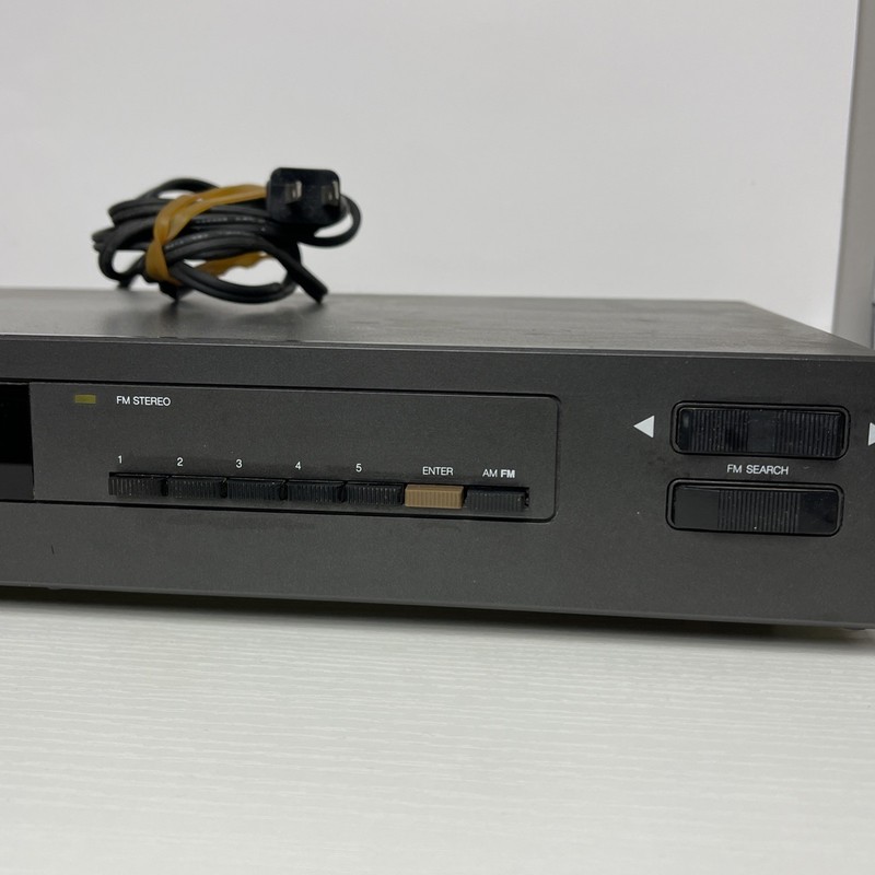 NAD Stereo AM/FM Tuner 4130 WORKS gallery