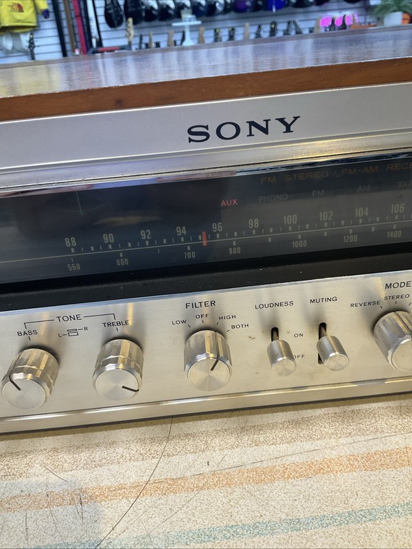 Sony STR-7065 Vintage Stereo FM-AM Receiver (PLEASE READ INFO)￼ gallery