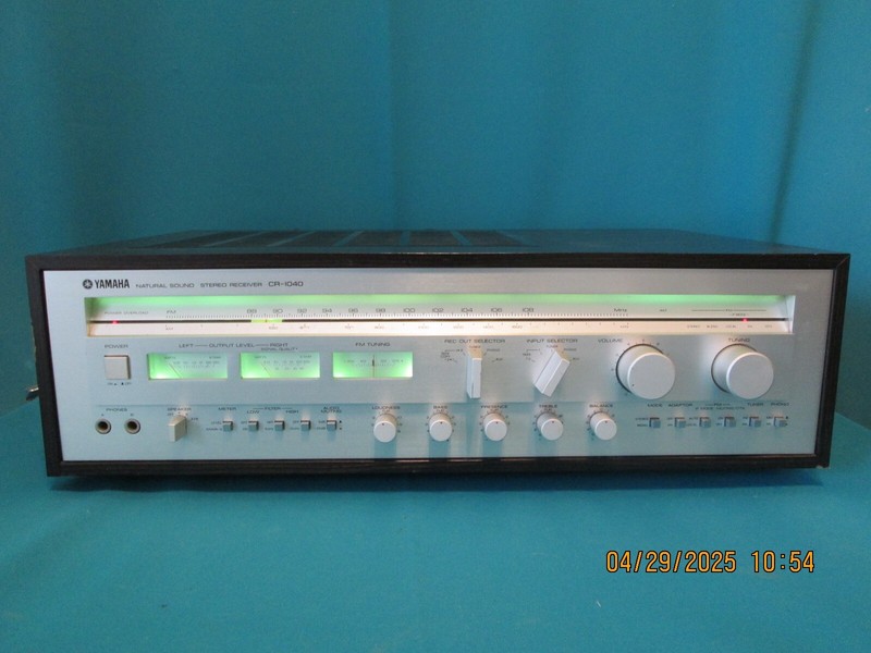 Vintage YAMAHA CR-1040 AM/FM Stereo Receiver (1979-81)