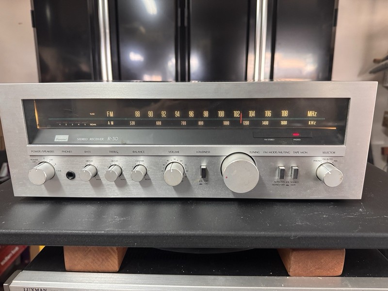 Sansui R-30 Receiver HiFi Stereo Vintage Home Audio Silver Face Tested Works gallery