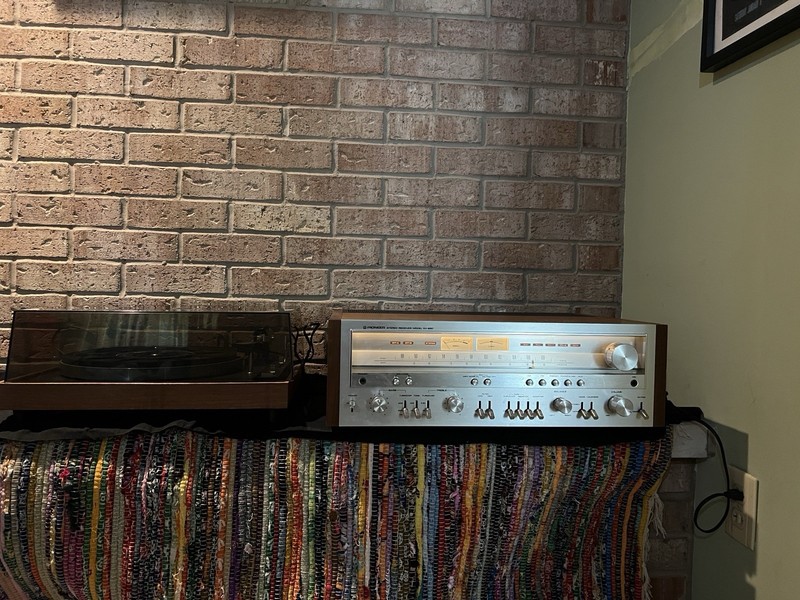 Vintage Pioneer SX-850 AM/FM Stereo Receiver and Bic-960 Turntable Audio System