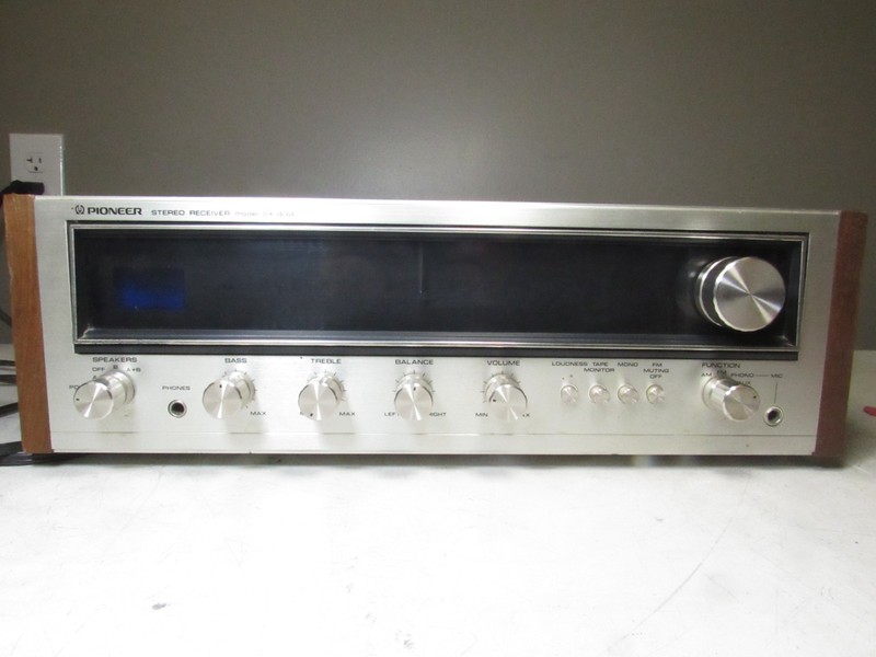 Pioneer SX-434 Vintage Stereo Receiver FM/AM Silver Face Tested Works