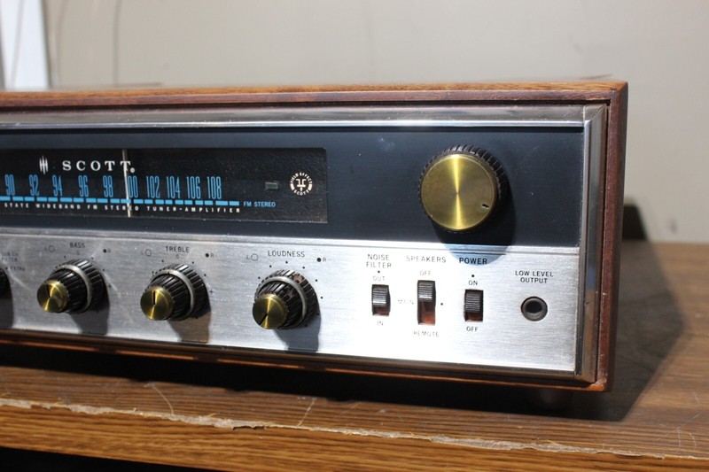 HH Scott Stereomaster 342 AM/FM Stereo Receiver w/ Walnut Case gallery