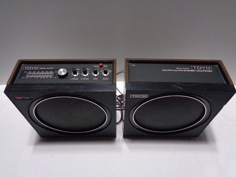 TOYO AM/FM-AFC Multiplex Stereo Receiver – Model SR-240 – Works