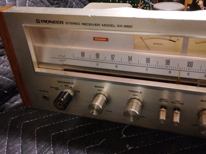 Vintage Pioneer SX-650 (AM/FM) Complete Stereo Receiver. Powers Up. Needs Work gallery