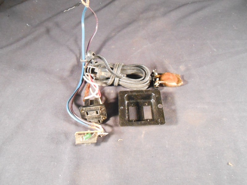 Pioneer SX-650 Stereo Receiver OEM Power Cord with strain and outlets & cap.