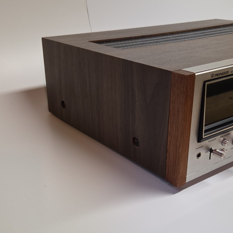 Pioneer SX-737 Vintage Stereo Receiver w/ Wood Case, Silver Face. gallery