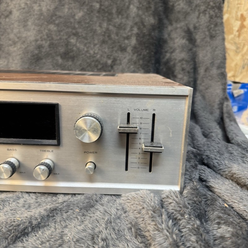 Vintage 1974 Realistic RadioShack STA-80AM/FM Stereo Receiver- Walnut Case gallery